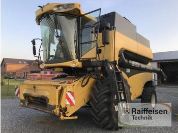 Moissonneuse-batteuse New Holland CS 540