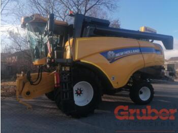 Moissonneuse-batteuse New Holland CX 5090
