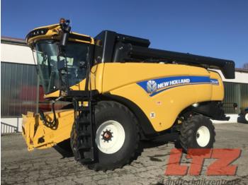 Moissonneuse-batteuse New Holland CX 6.90 T4B