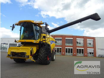 Moissonneuse-batteuse New Holland CX 8040