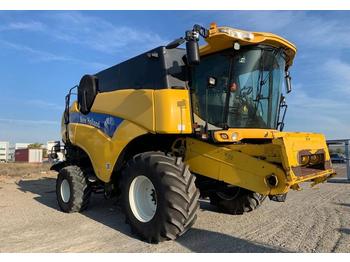 Moissonneuse-batteuse New Holland CX 8050 FS
