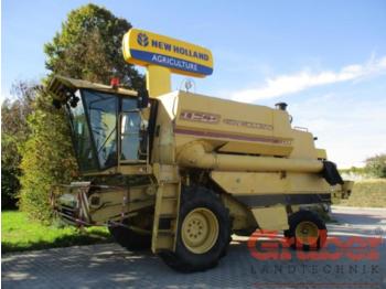 Moissonneuse-batteuse New Holland TF 44
