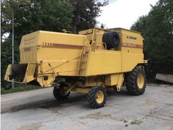 Moissonneuse-batteuse New Holland TX 34 Combine