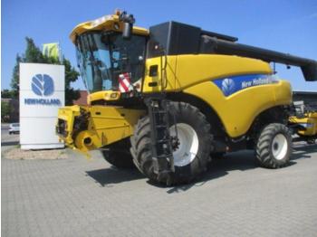 Moissonneuse-batteuse New Holland cr 9060 allrad