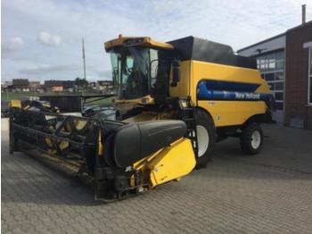 Moissonneuse-batteuse New Holland cs6050
