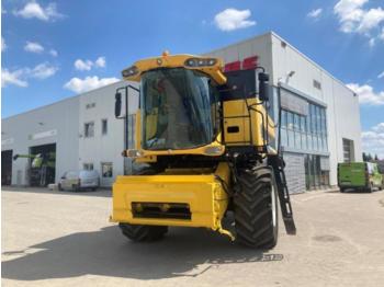 Moissonneuse-batteuse New Holland csx7040