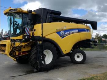 Moissonneuse-batteuse New Holland cx6090