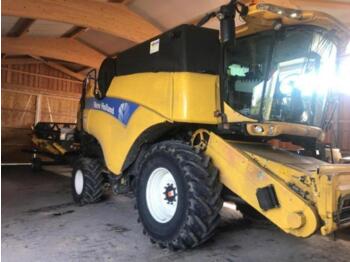 Moissonneuse-batteuse New Holland cx8080