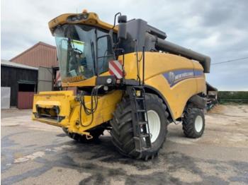 Moissonneuse-batteuse New Holland cx 5090