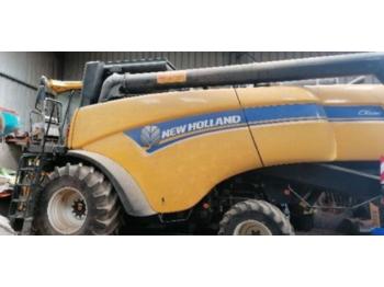 Moissonneuse-batteuse New Holland cx 6080