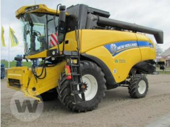 Moissonneuse-batteuse New Holland cx 6090