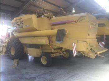 Moissonneuse-batteuse New Holland tx 65