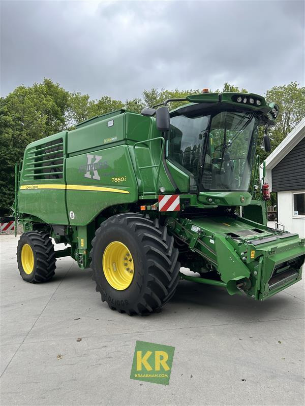Moissonneuse-batteuse T660 John Deere
