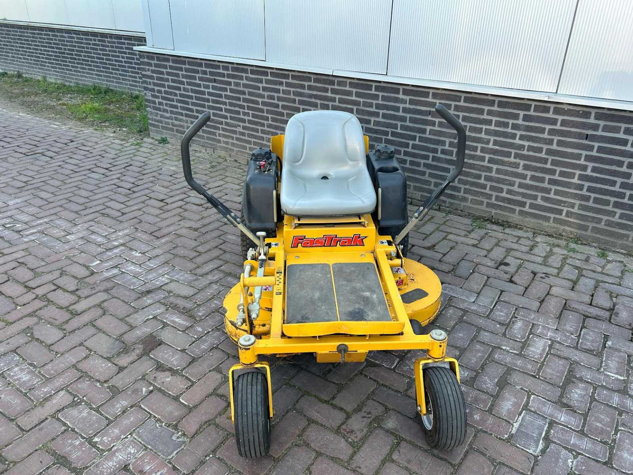 Motofaucheuse Hustler Fastrak