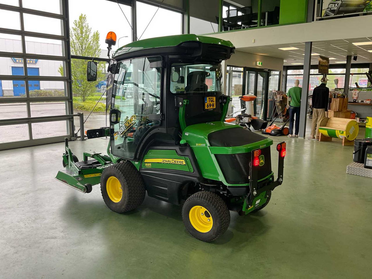 Motofaucheuse John Deere 1585 TerrainCut