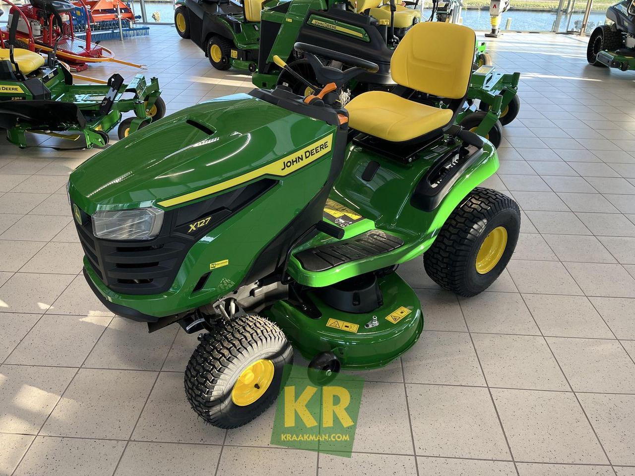 Motofaucheuse John Deere X127
