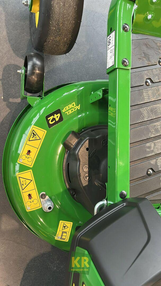 Motofaucheuse John Deere Z320R