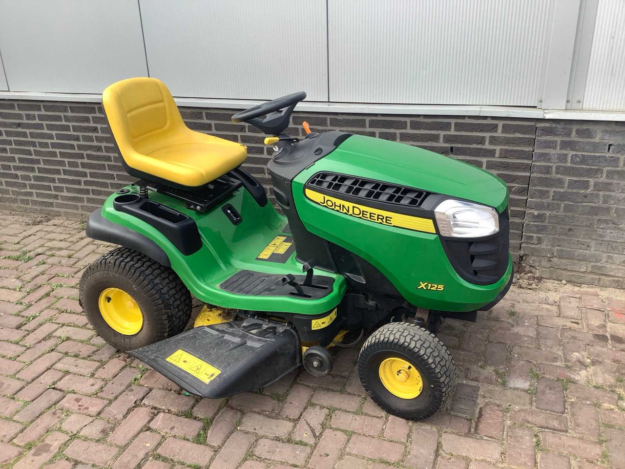 Motofaucheuse John Deere x125