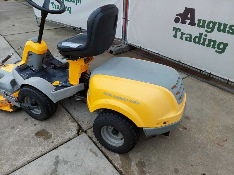 Motofaucheuse Stiga Park Svan