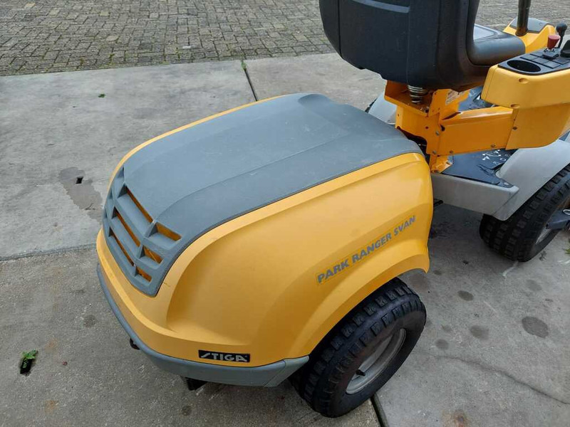 Motofaucheuse Stiga Park Svan