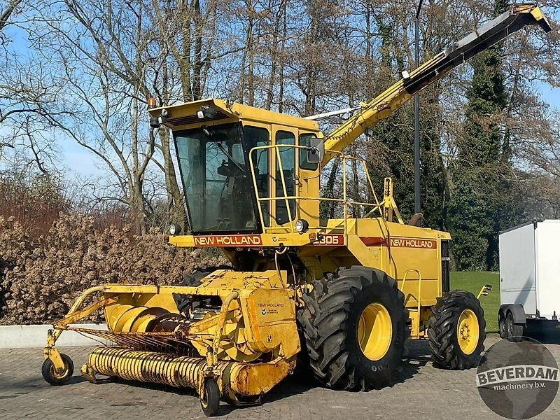Machine agricole New Holland 2305