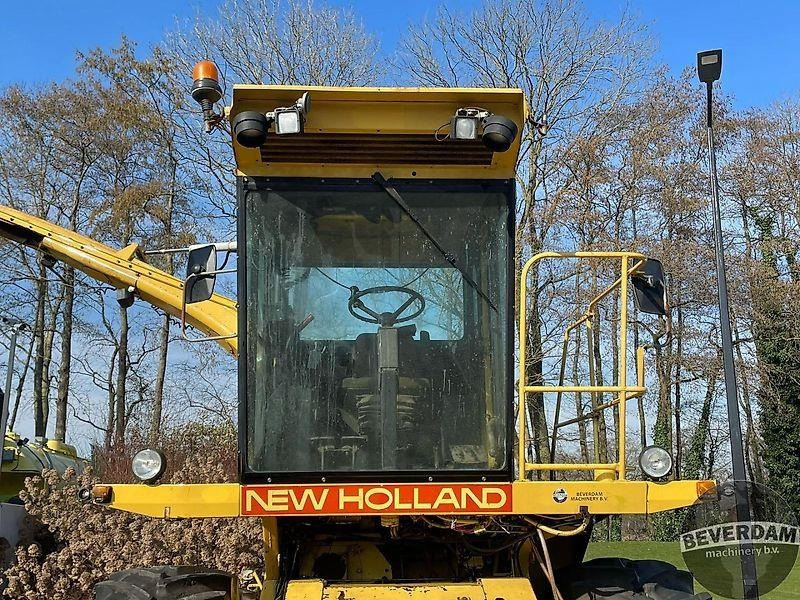 Machine agricole New Holland 2305