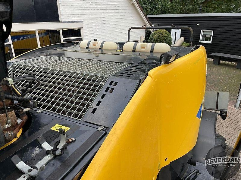 Machine agricole New Holland FR9090