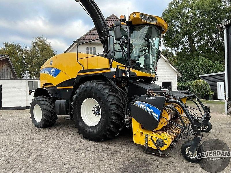 Machine agricole New Holland FR9090