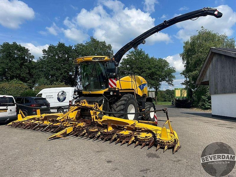 Machine agricole New Holland FR 9090