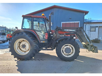 Tracteur agricole New Holland M135 RC ETUKUORMAAJALLA: photos 5