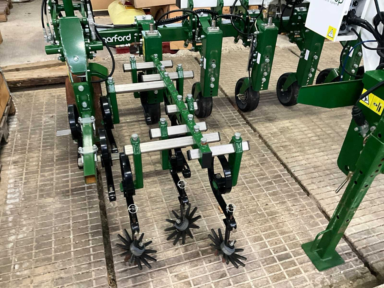 Outils du sol Garford InterRow Triple Sideshift
