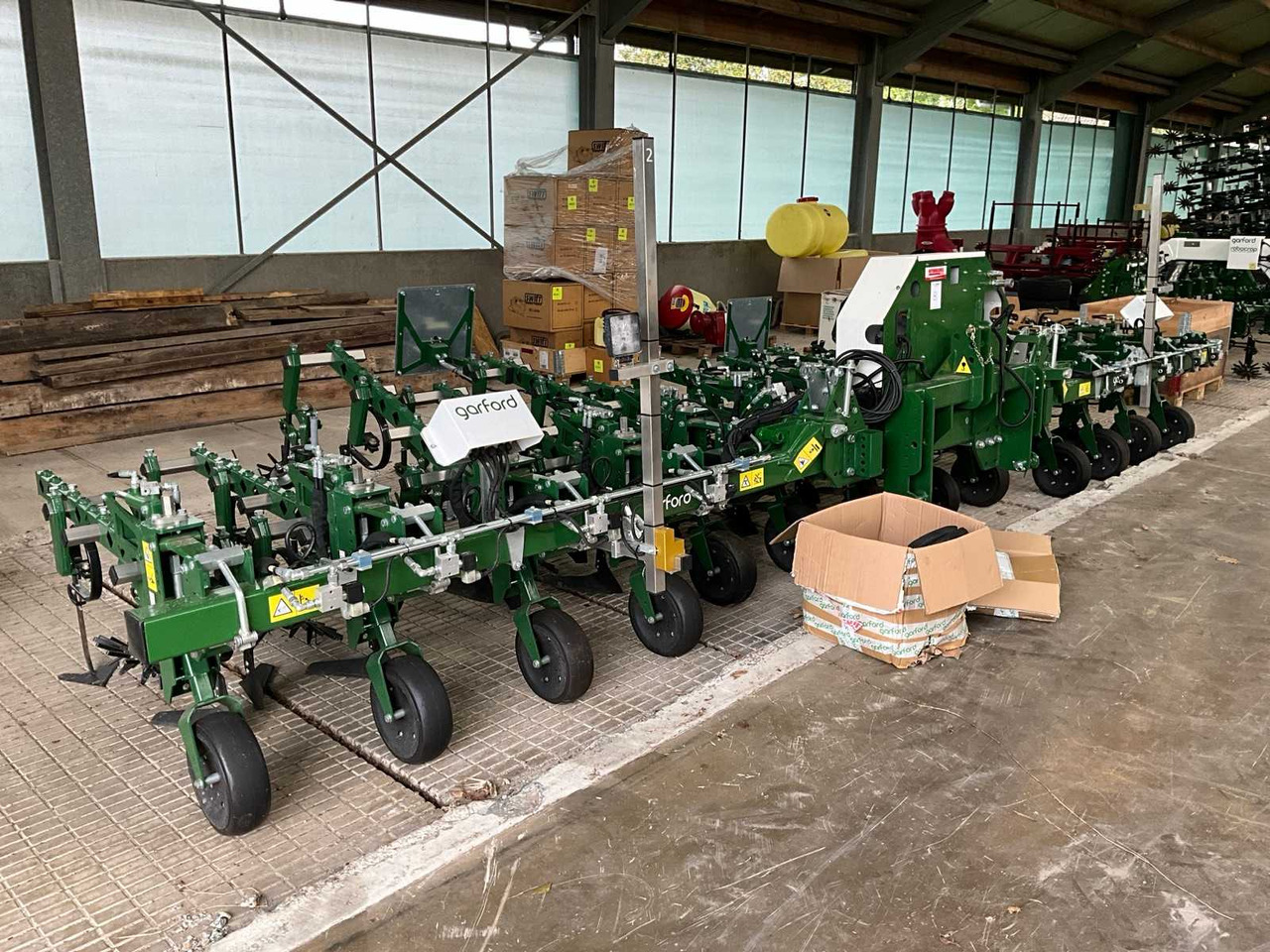 Outils du sol Garford Interrow 12 rijer