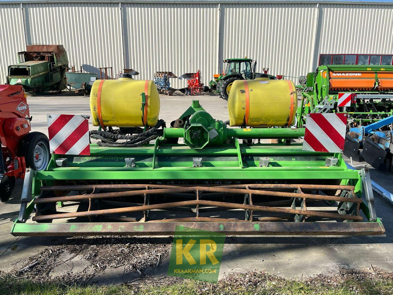 Outils du sol Multivator AVR