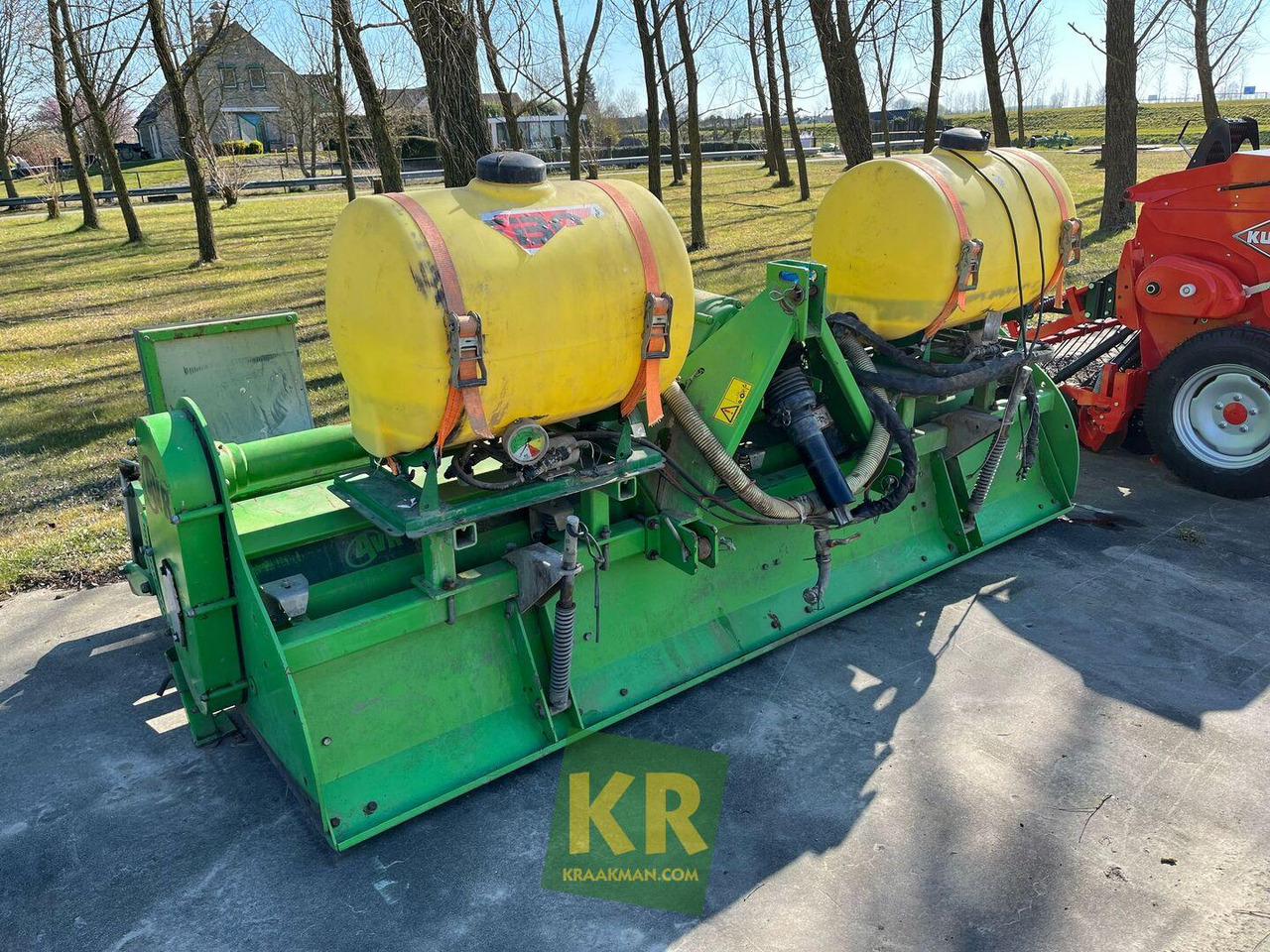 Outils du sol Multivator AVR