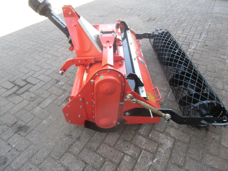 Outils du sol N4507, Overtopfrees