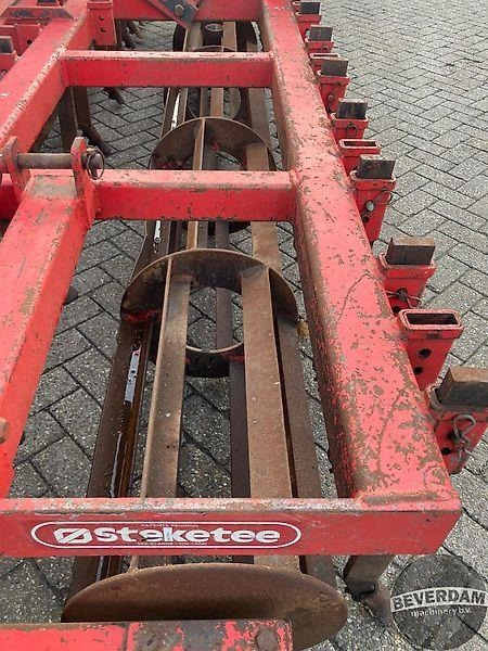 Outils du sol Steketee zaaibedbereider 4m