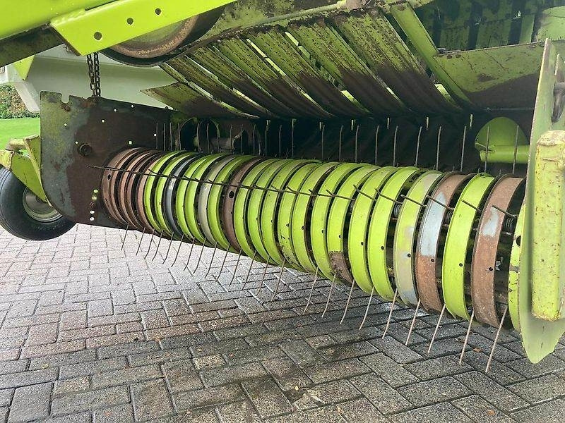 Presse à balles cubiques Claas Quadrant 1200