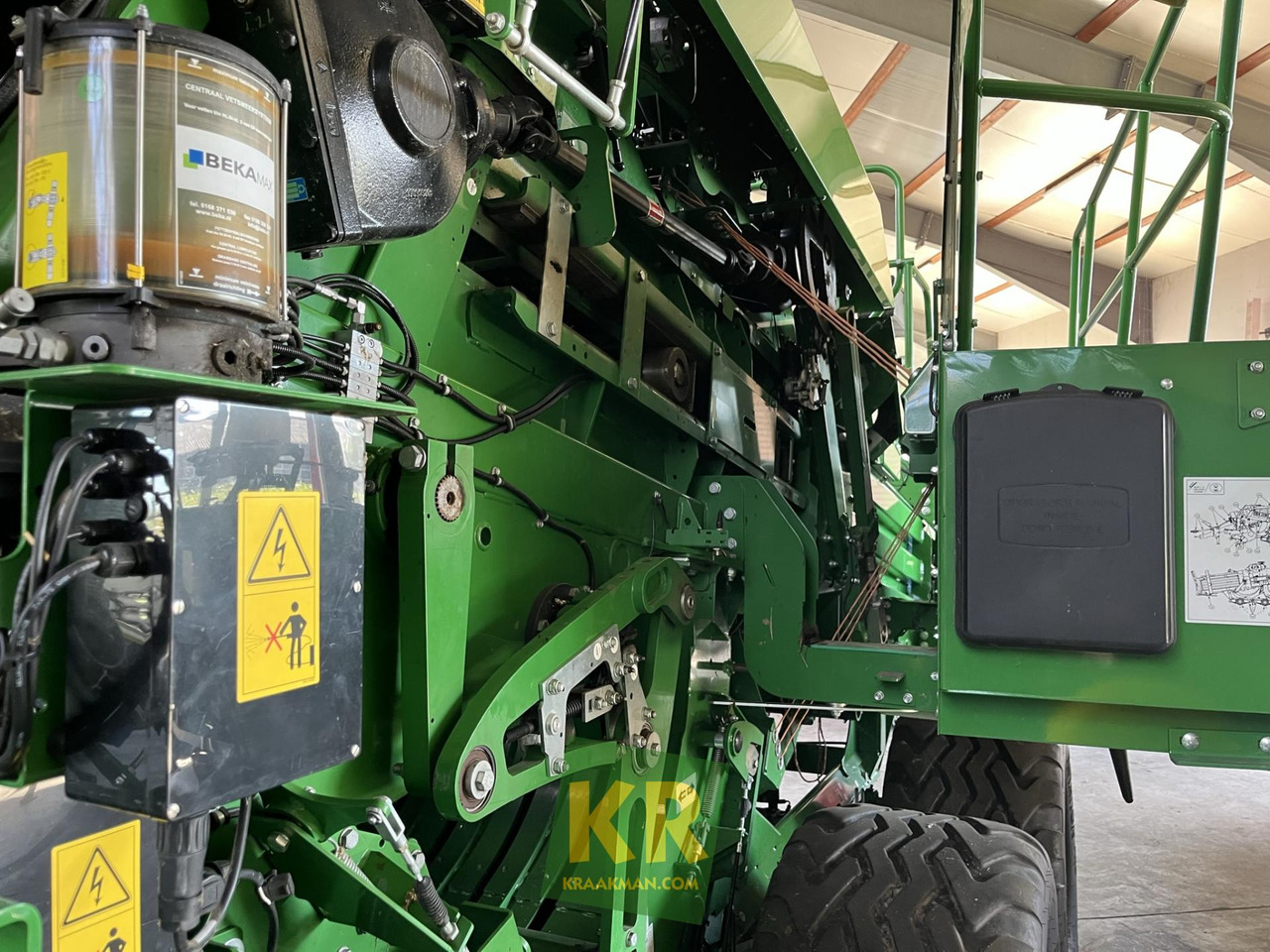 Presse à balles cubiques L624 John Deere
