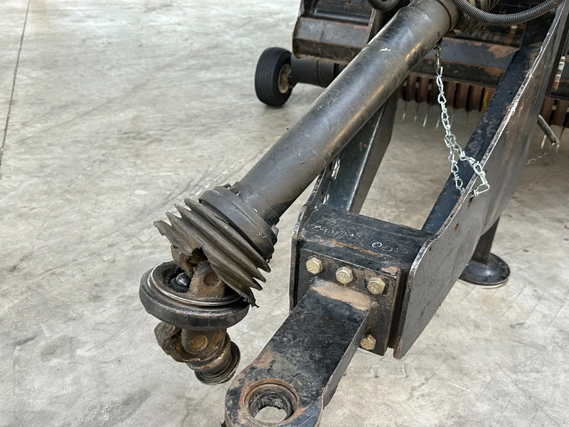 Presse à balles cubiques New Holland BB9060 Cropcutter