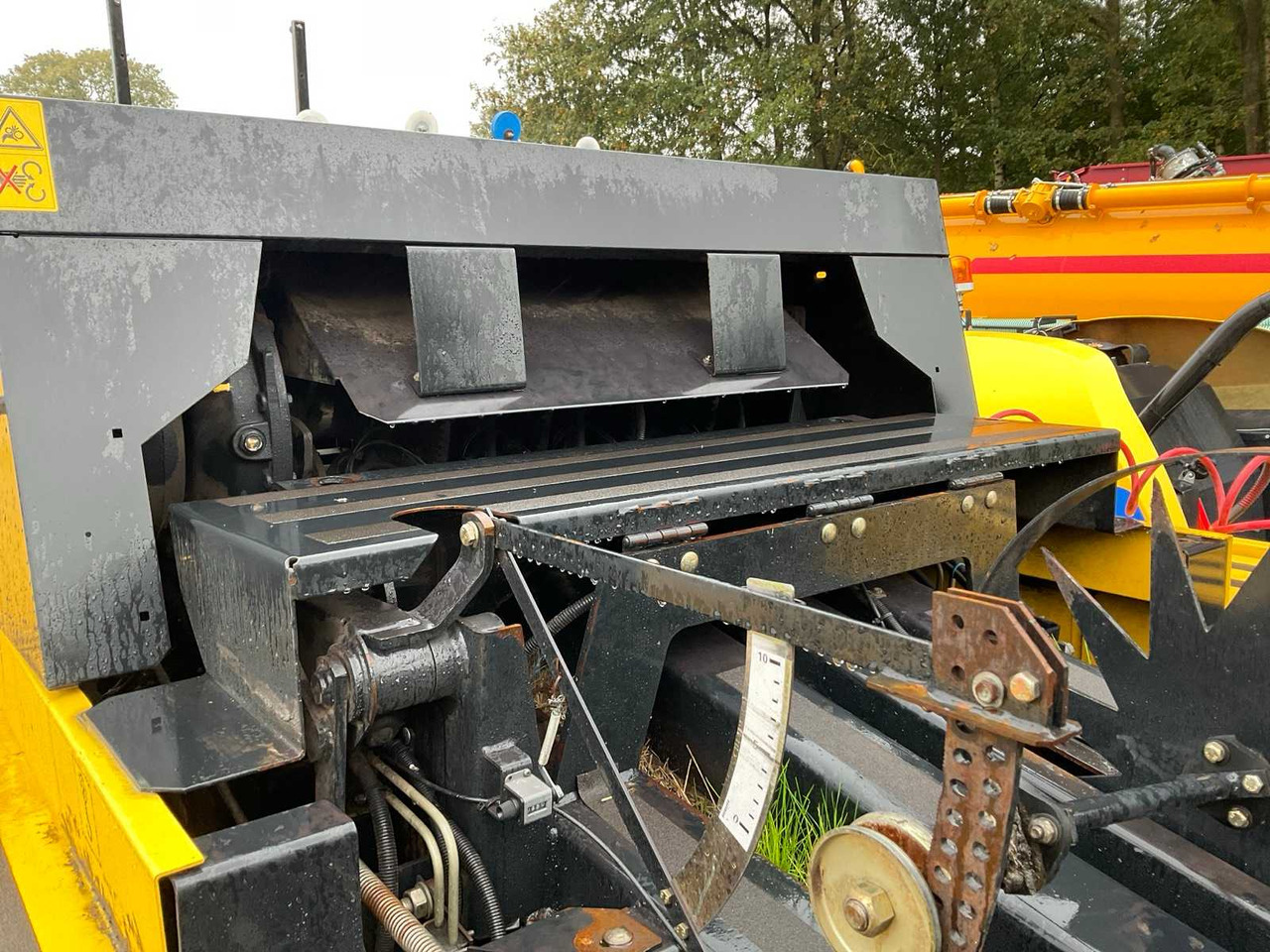 Presse à balles cubiques New Holland BB940R