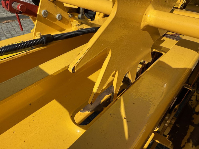 Presse à balles cubiques New Holland BC5060 Mini Balenpers