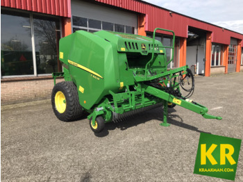 Presse à balles rondes F441M John Deere 