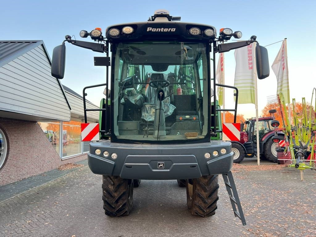 Pulvé automoteur Amazone Pantera 4502