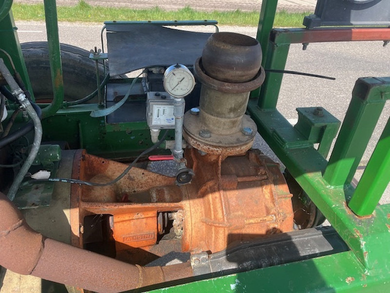 Pulvé porté DAF 615