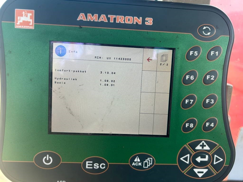 Pulvérisateur traîné Amazone UX 3200 Super