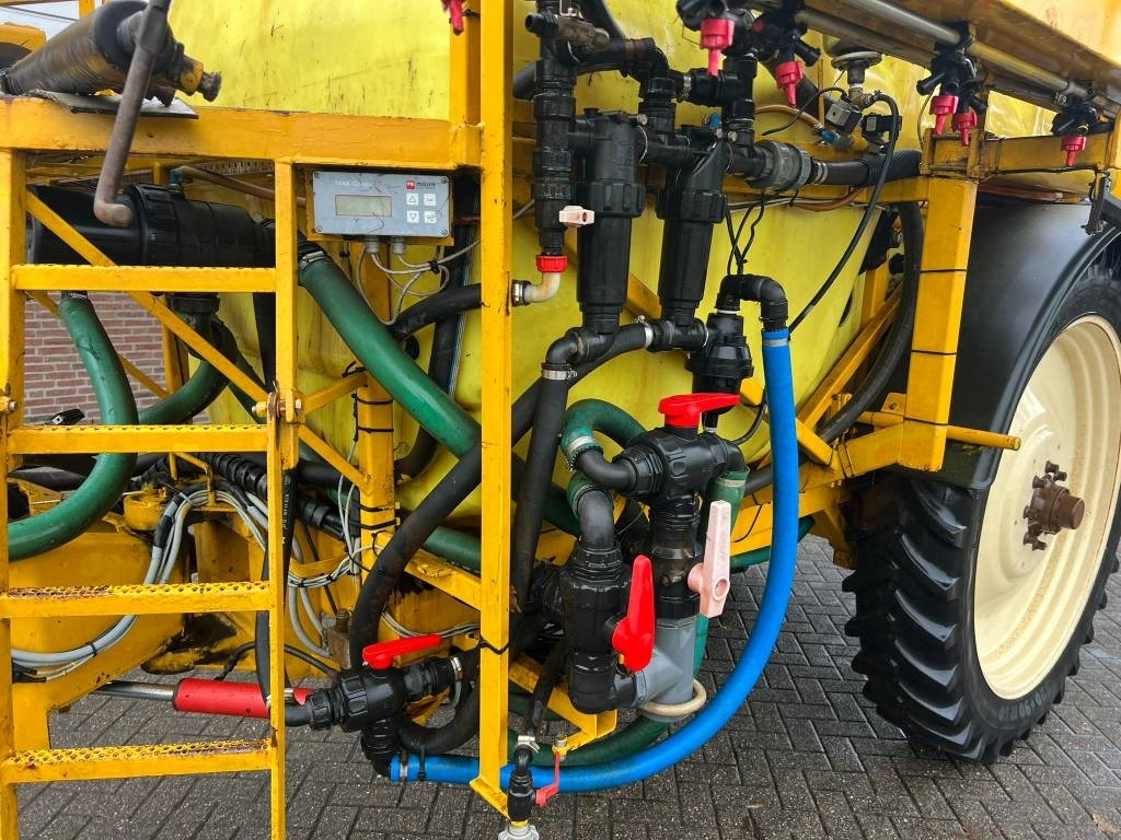 Pulvérisateur traîné Dubex Mentor 9804