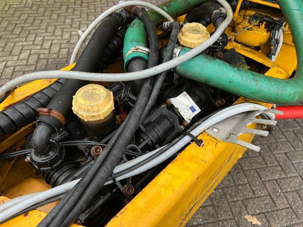 Pulvérisateur traîné Dubex Mentor 9804