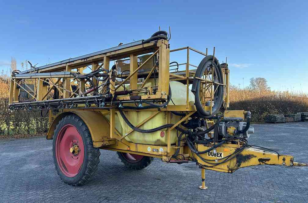 Pulvérisateur traîné Dubex mentor 9804