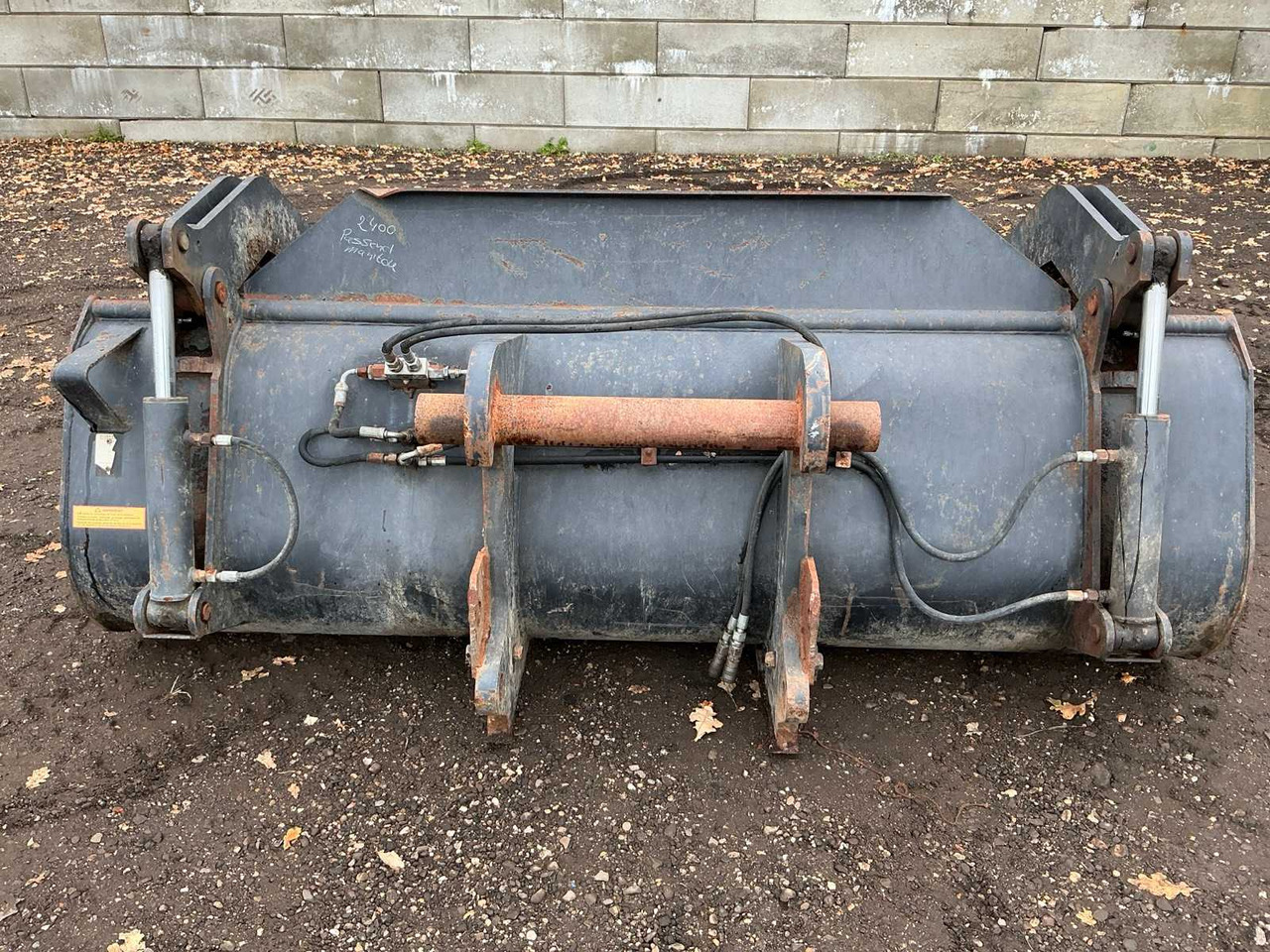 Machine agricole Riman 1065 2400mm passend manitou