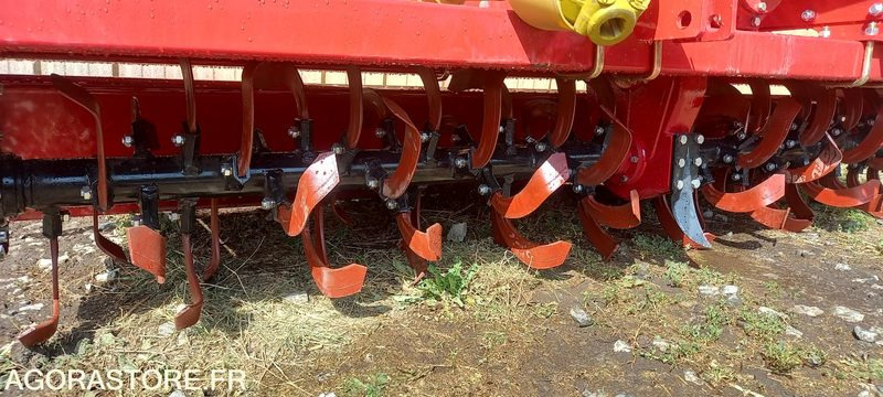 Machine agricole Rotavator 2m40